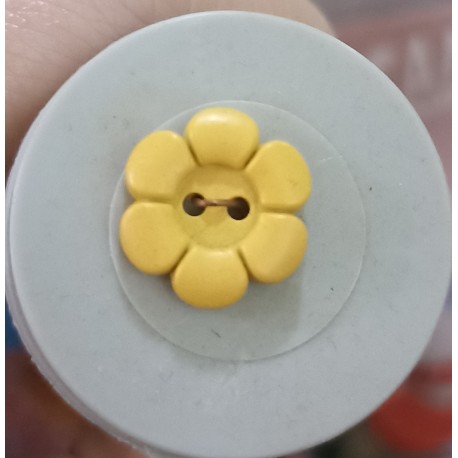 S 6 pettal flower - yellow