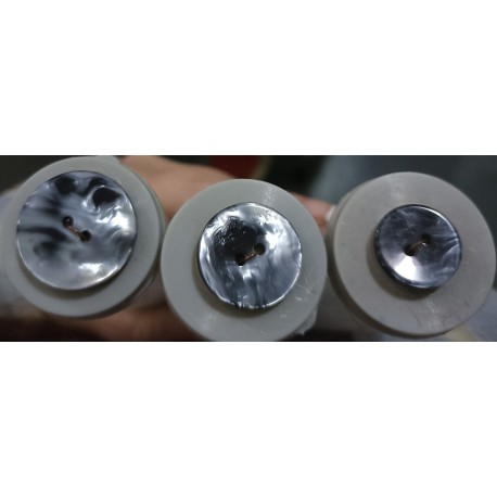 L shell look button - black