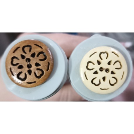 L lace look button - brown